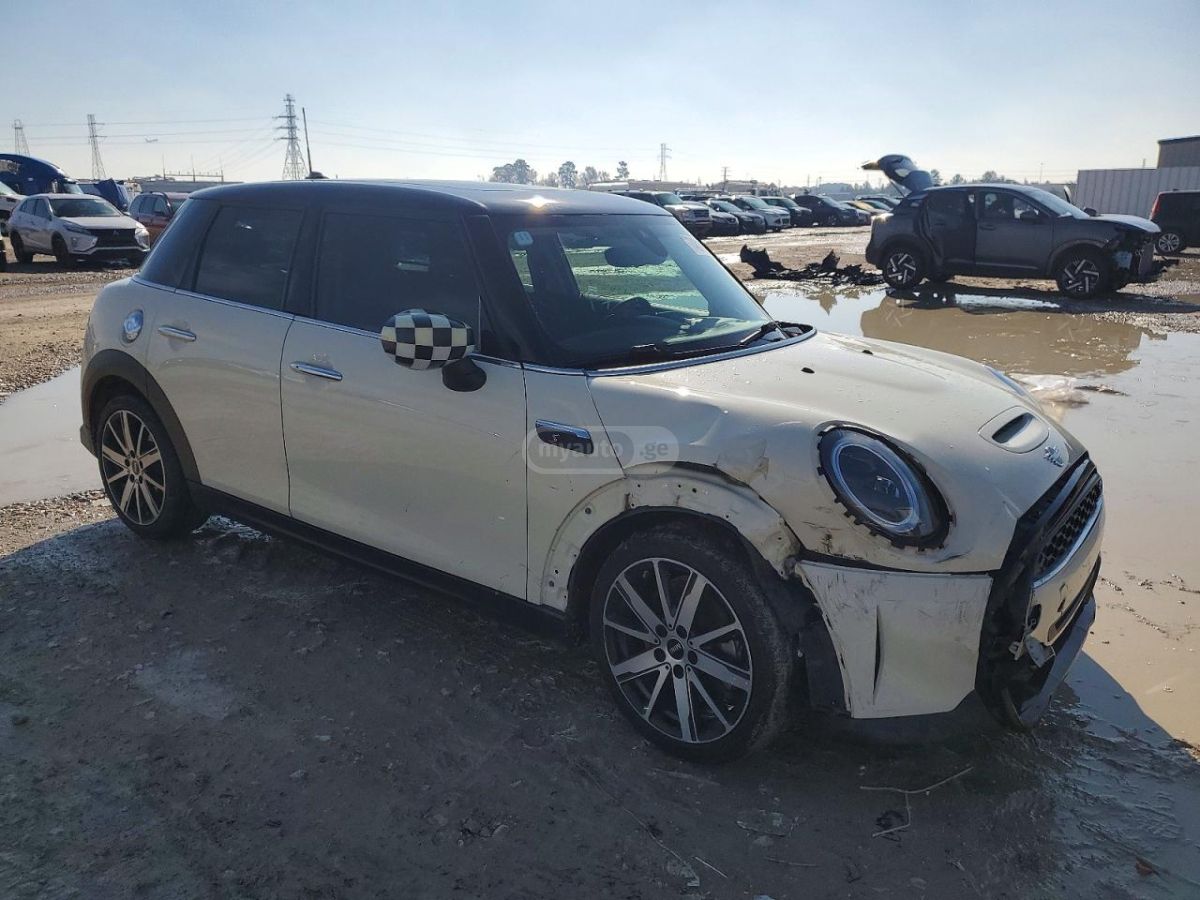 Mini Cooper 2023 — photo 2