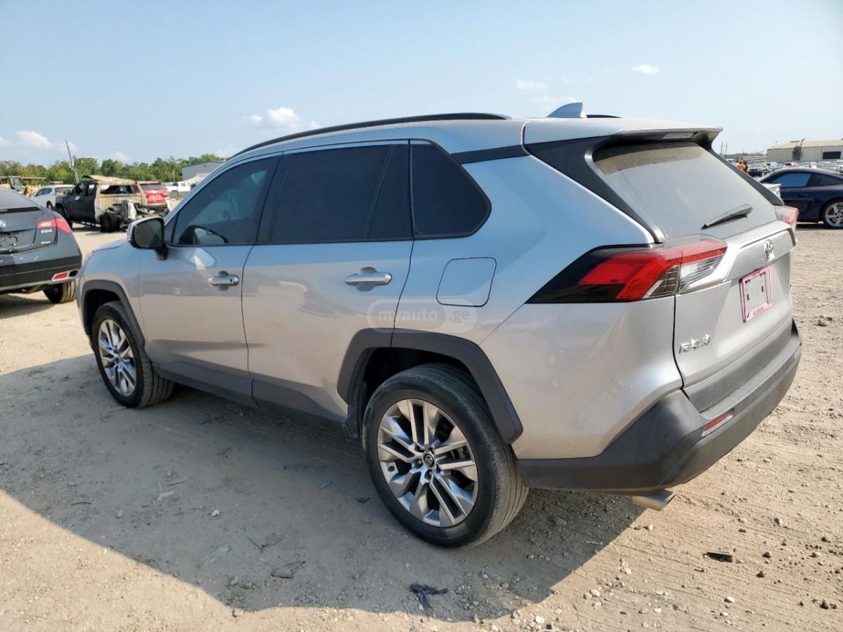 Toyota RAV4 2021 — photo 2