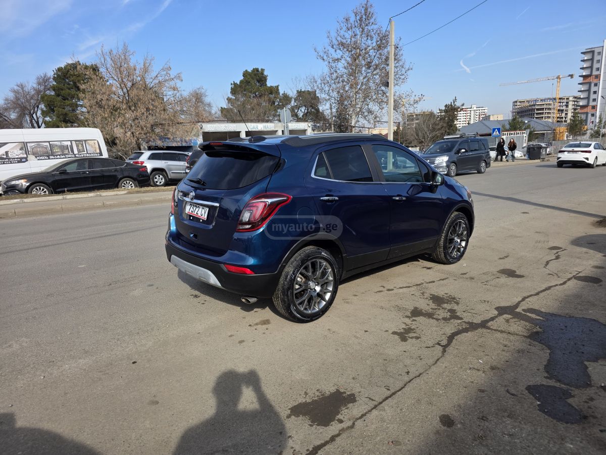 Buick Encore 2019 — photo 2