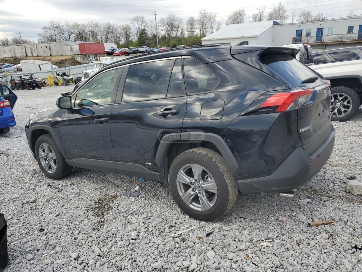 Toyota RAV4 2025 — photo 2