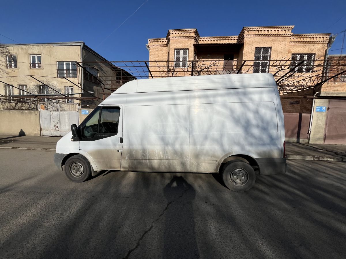 Ford Transit 2006 — photo 2