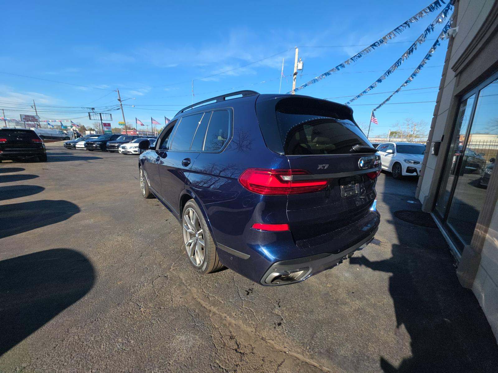 BMW X7 2022 — photo 2