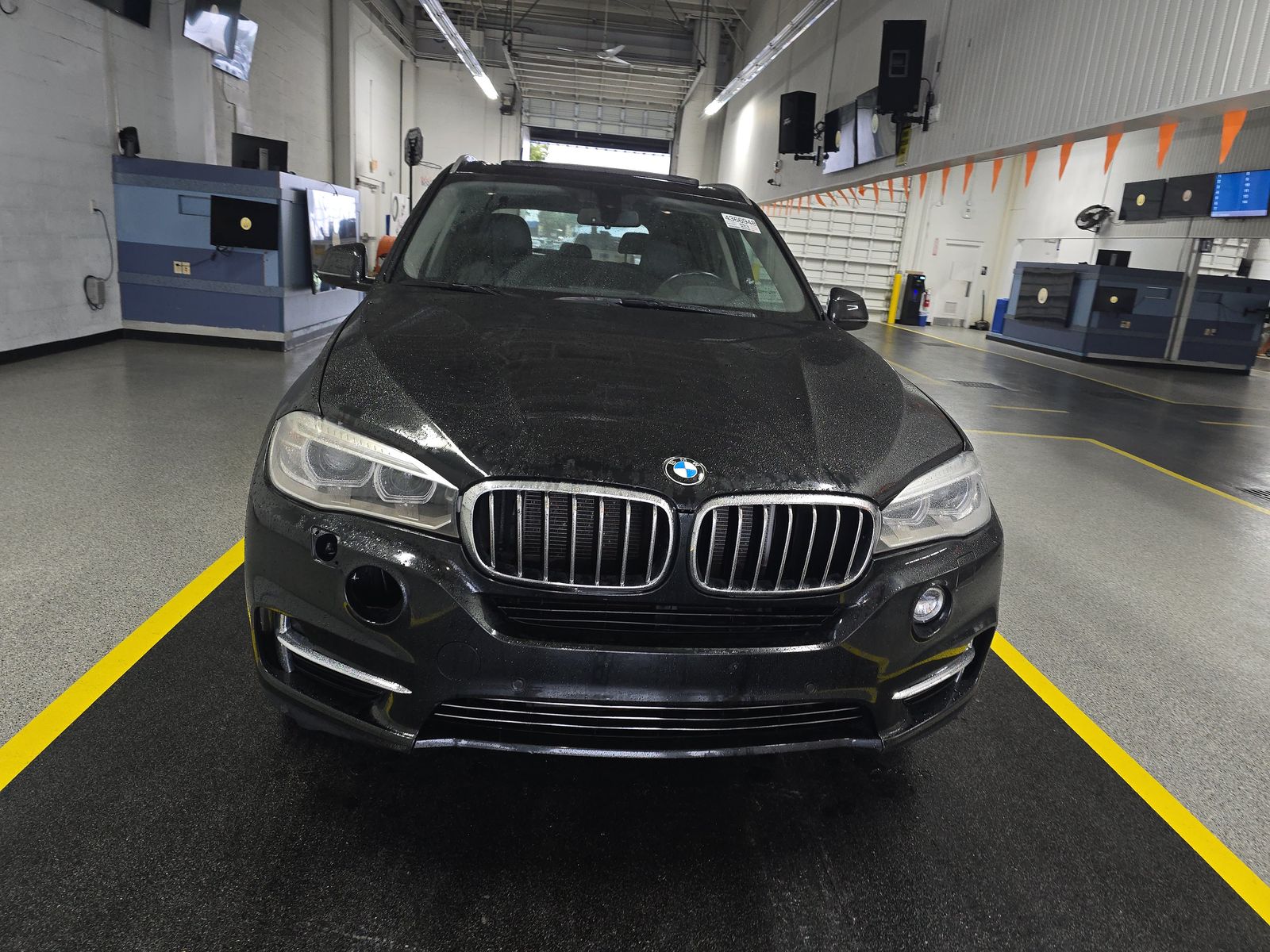 BMW X5 2016 — photo 2