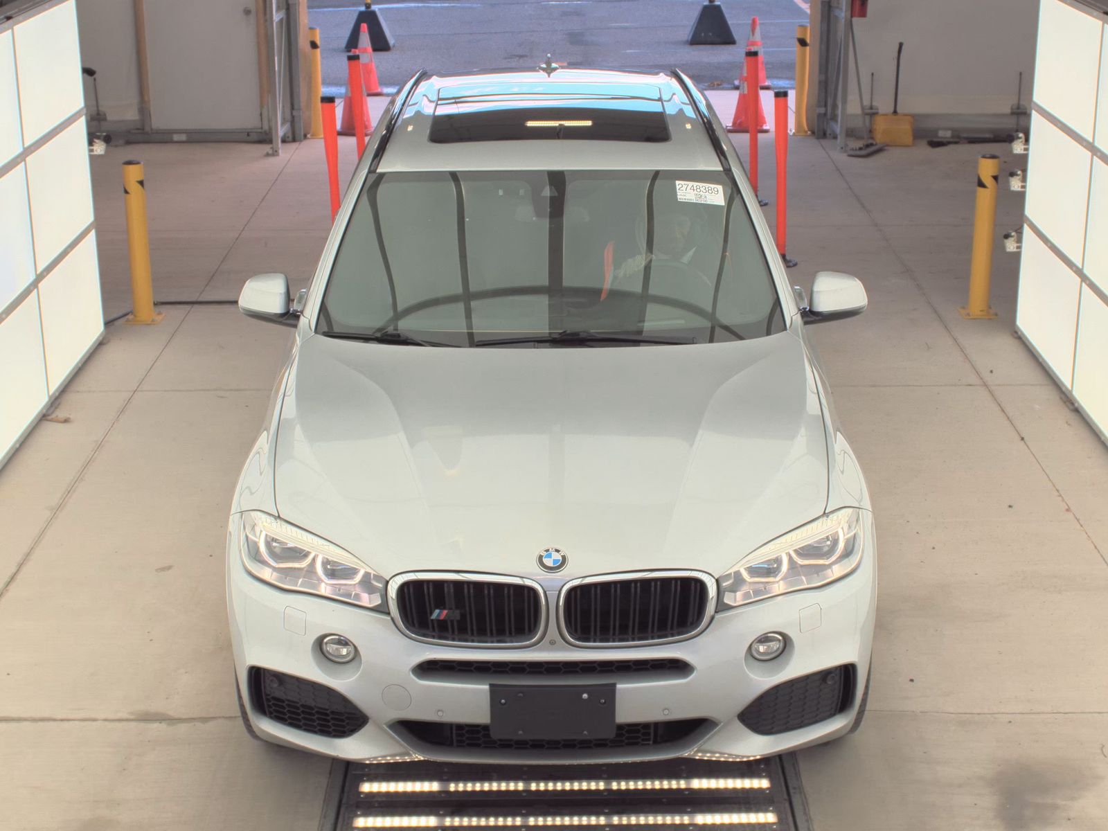 BMW X5 2016 — photo 2
