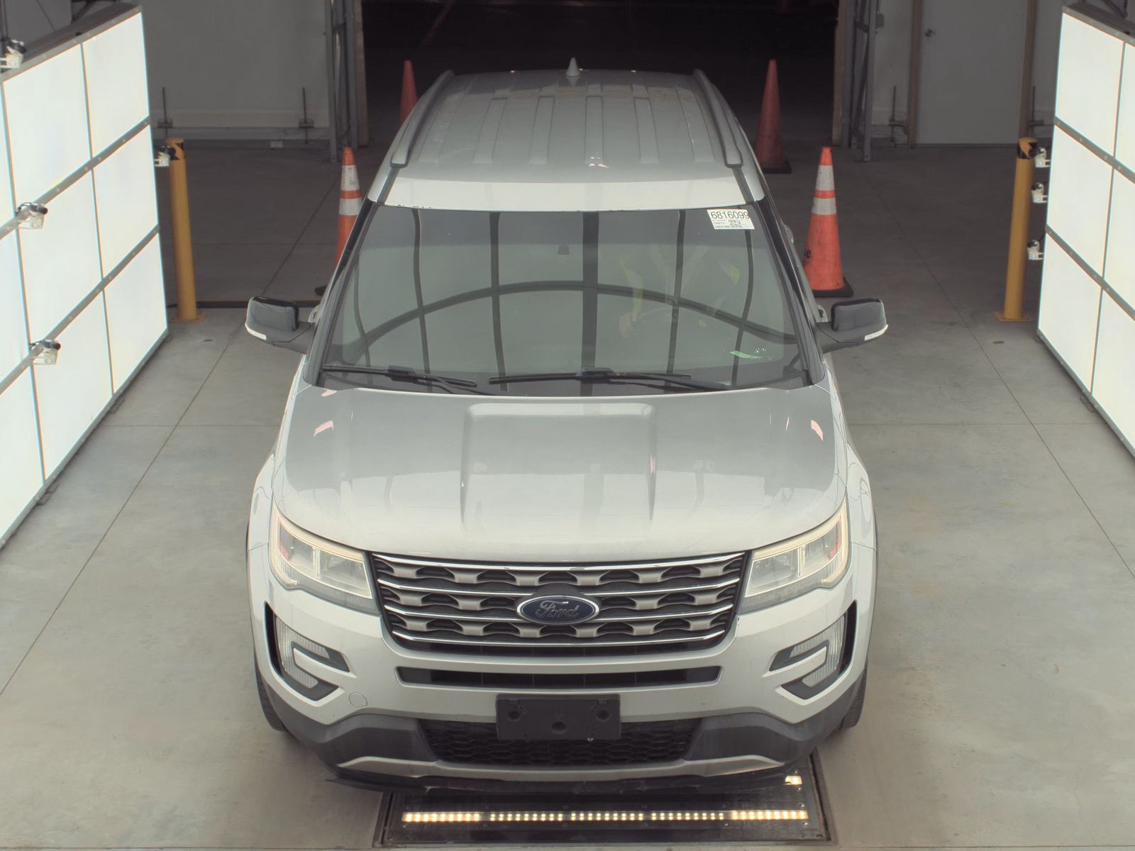 Ford Explorer 2016 — photo 2