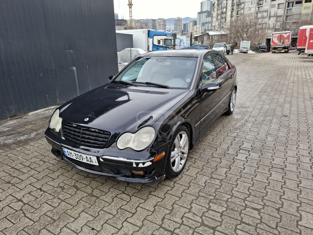 Mercedes-Benz C 230