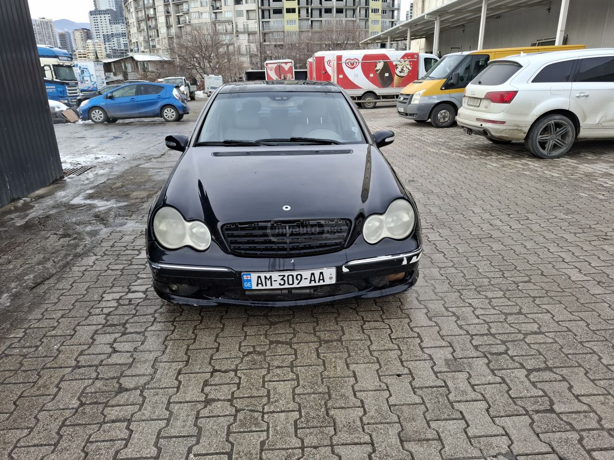 Mercedes-Benz C 230 2006 — photo 2
