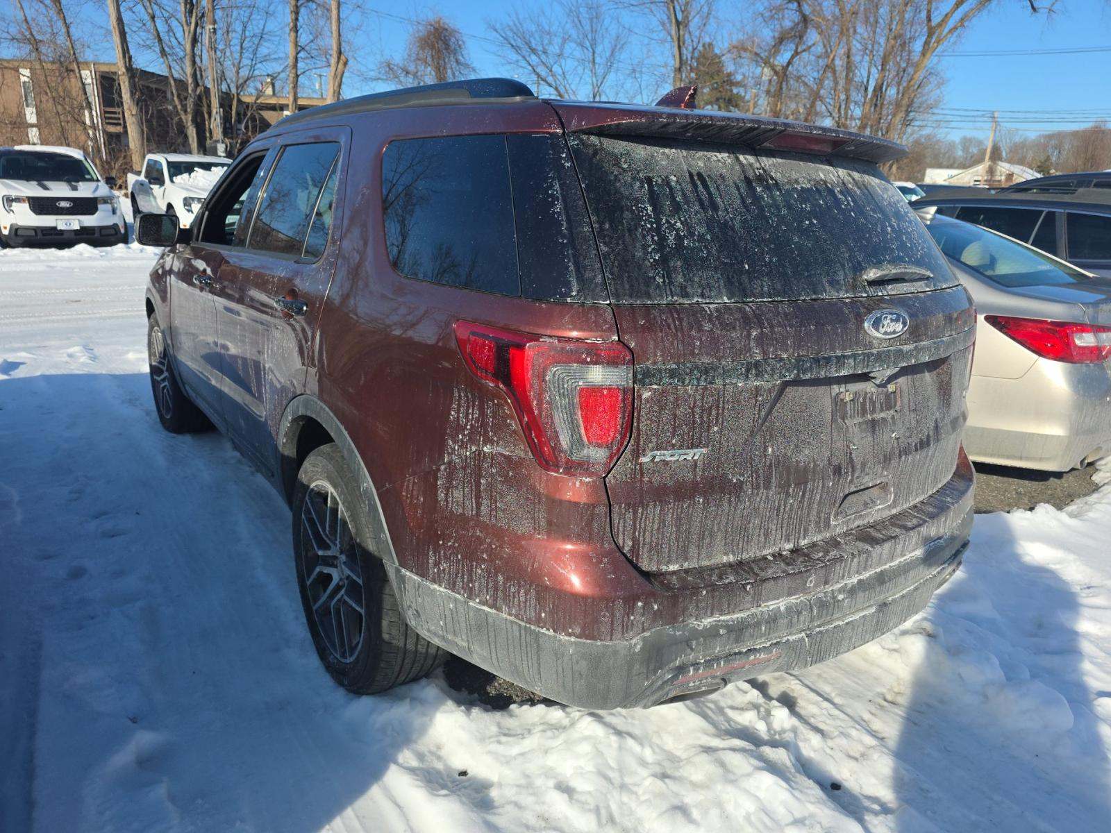 Ford Explorer 2016 — photo 2