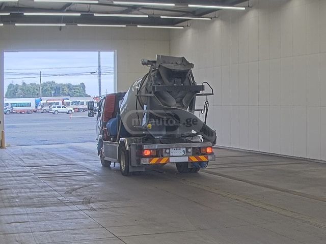 Mitsubishi FUSO FIGHTER 2018 — photo 2