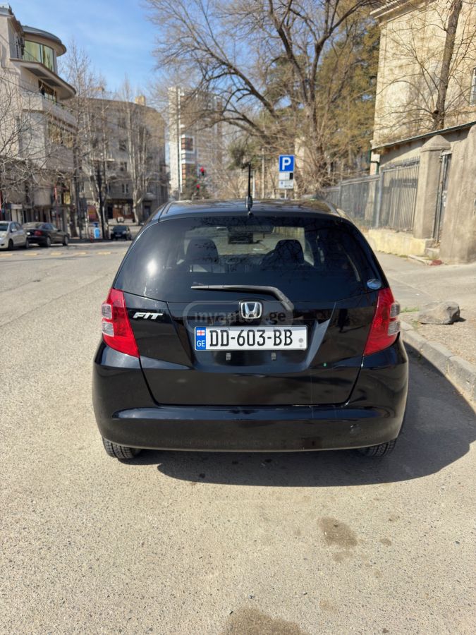 Honda Fit 2010 — photo 2