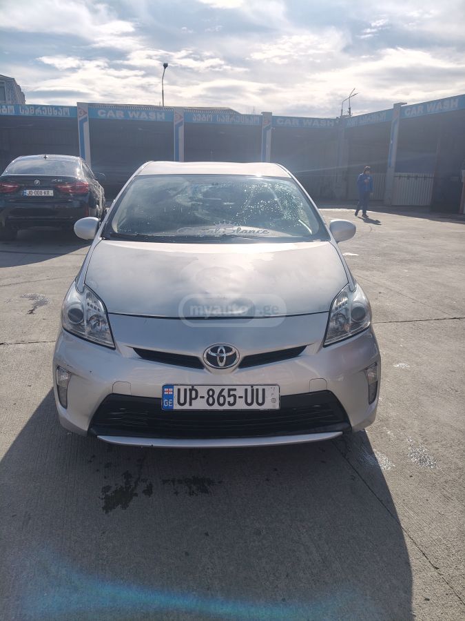 Toyota Prius 2012 — photo 2