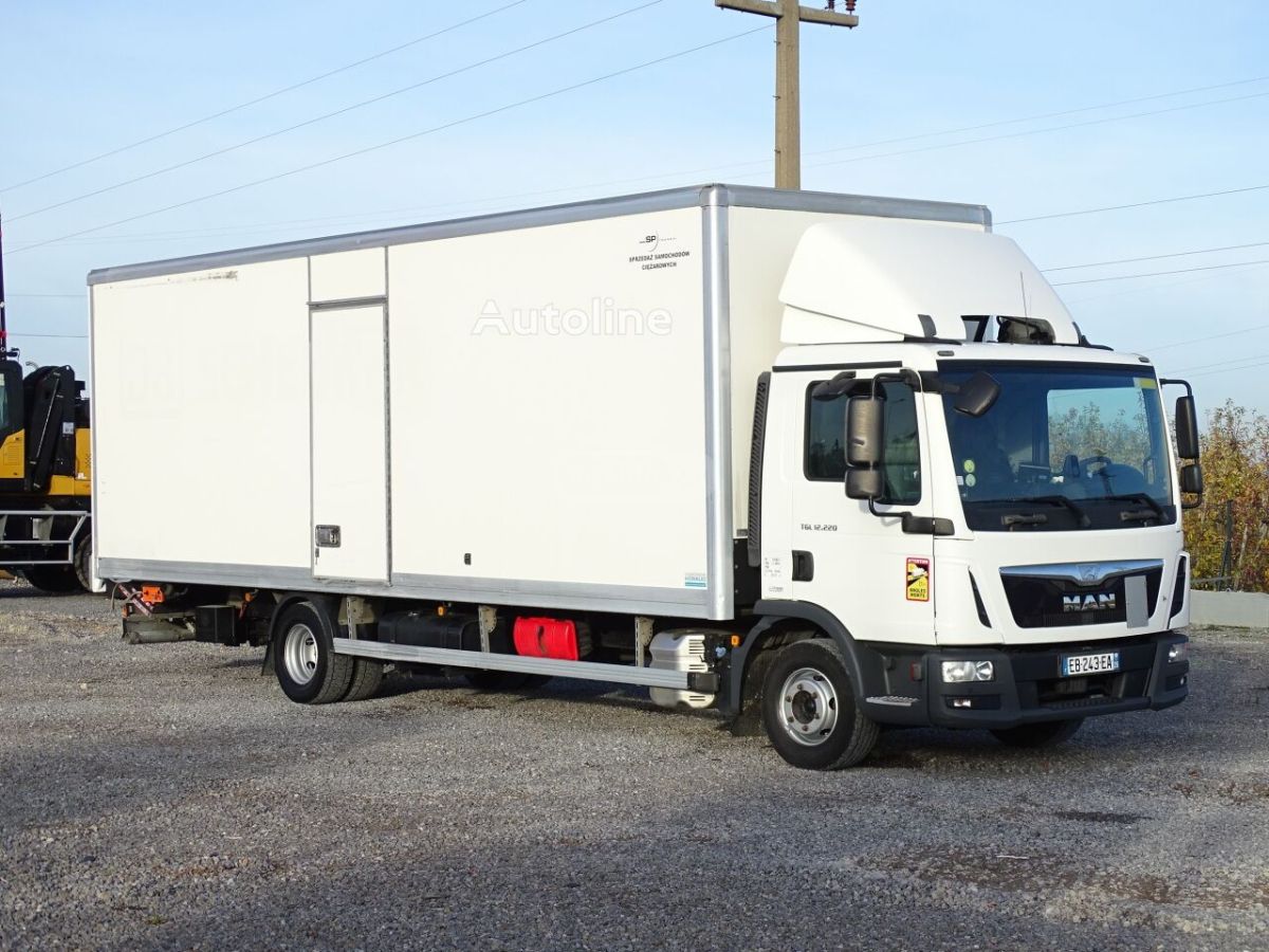 Isuzu 26.364 2016 — photo 2