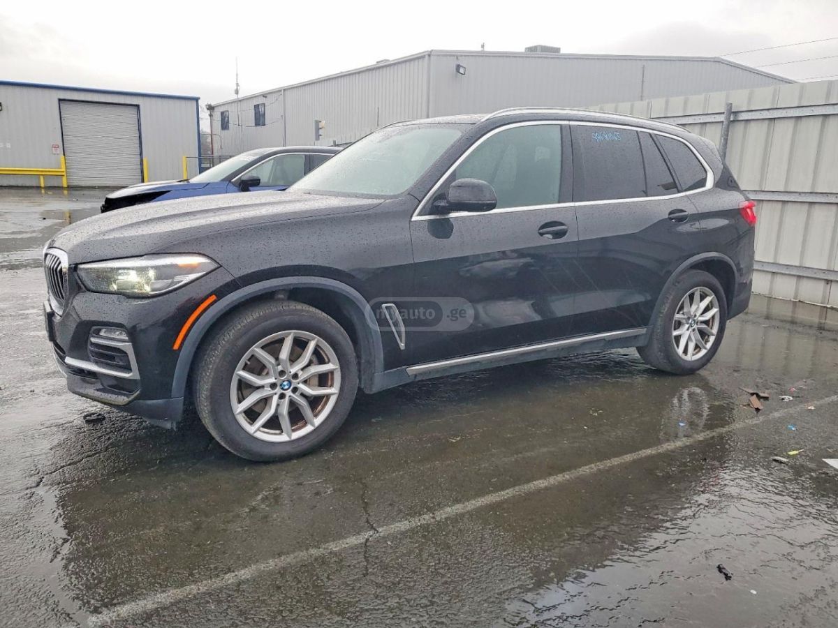 BMW X5 2021 — photo 2