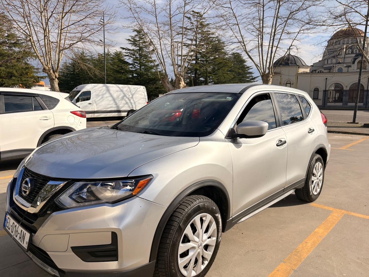 Nissan Rogue 2017 — photo 2