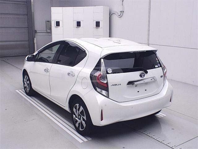Toyota Aqua 2021 — photo 2