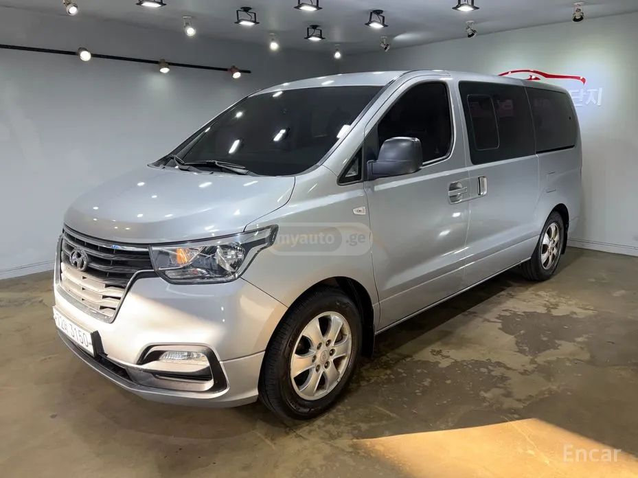 Hyundai Starex 2018 — photo 2