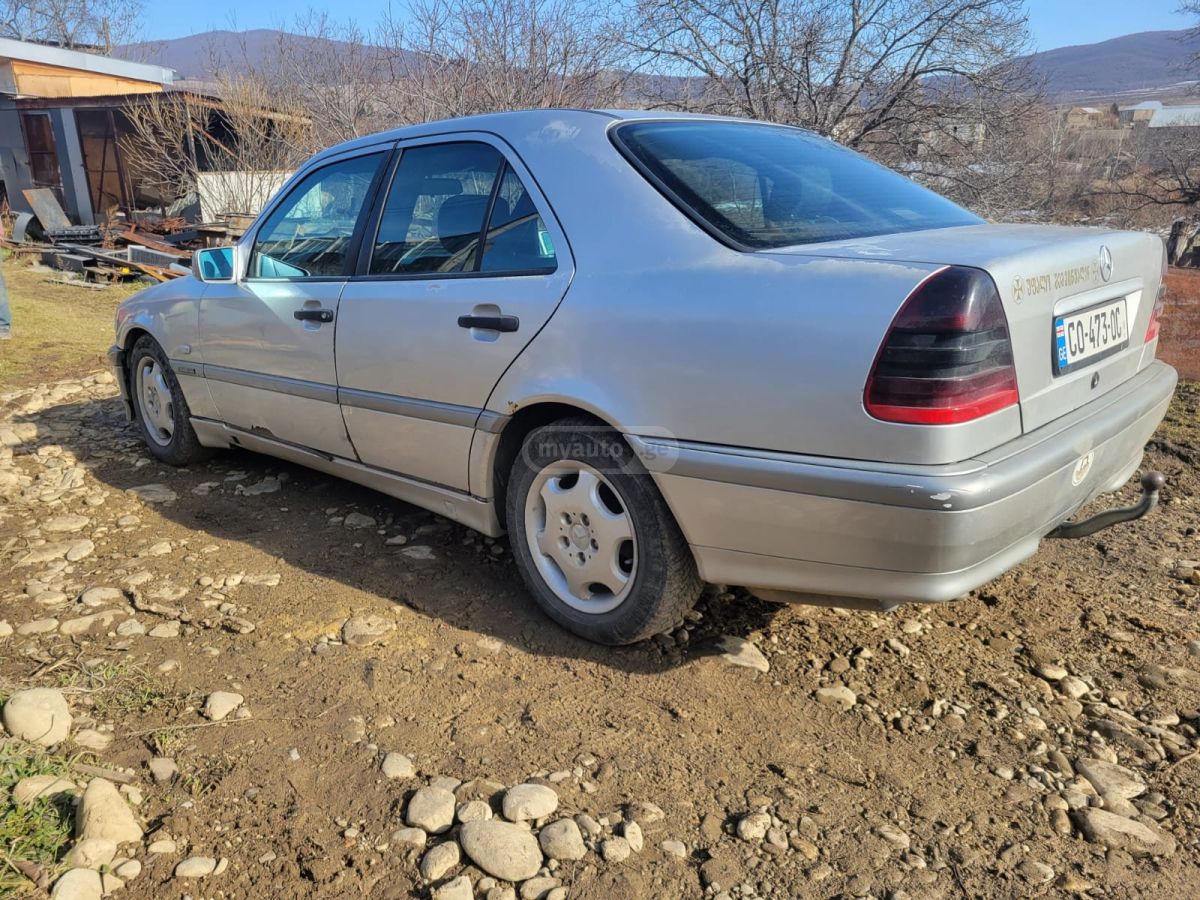 Mercedes-Benz C 220 1999 — photo 2