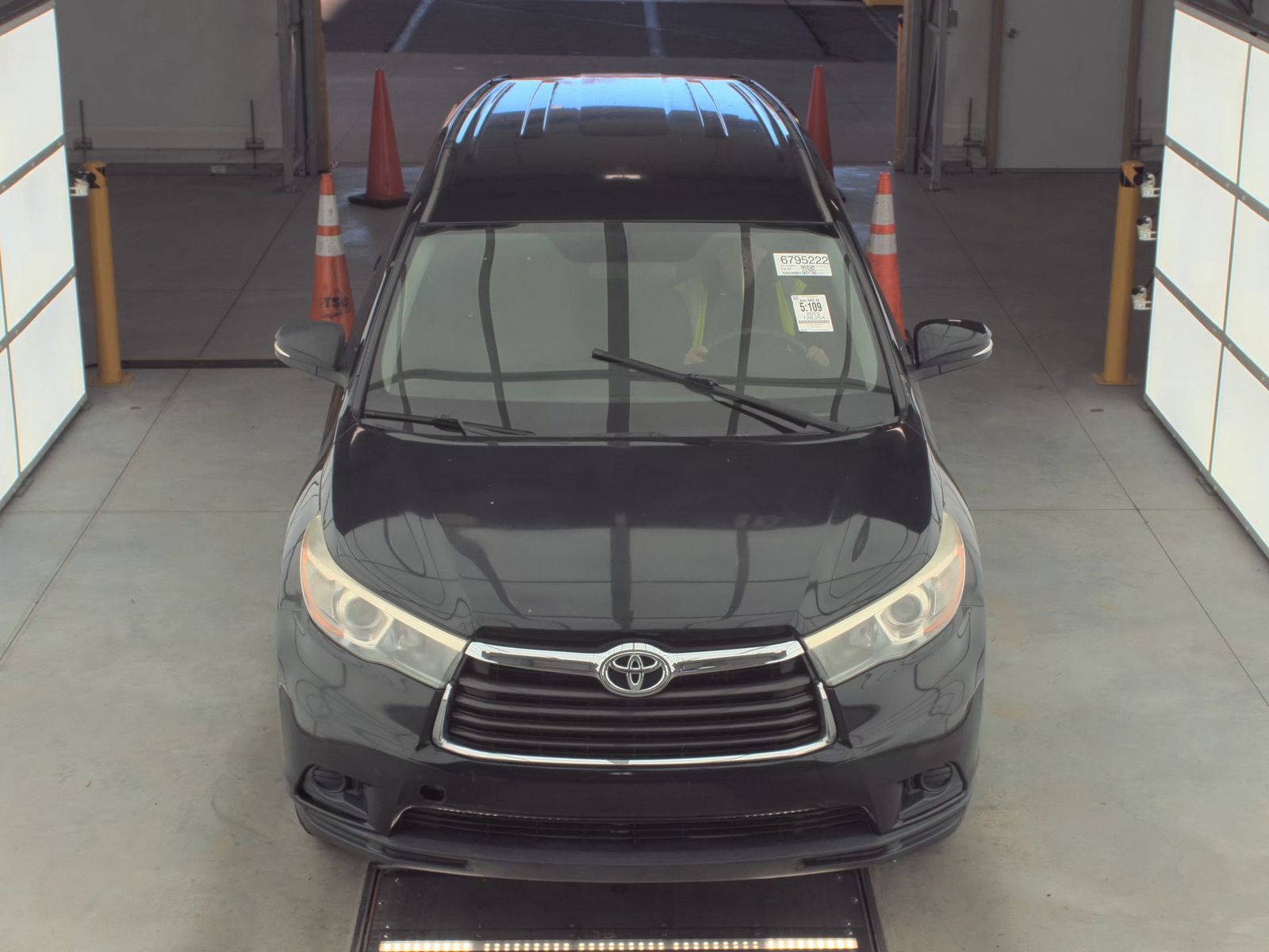 Toyota Highlander 2015 — photo 2