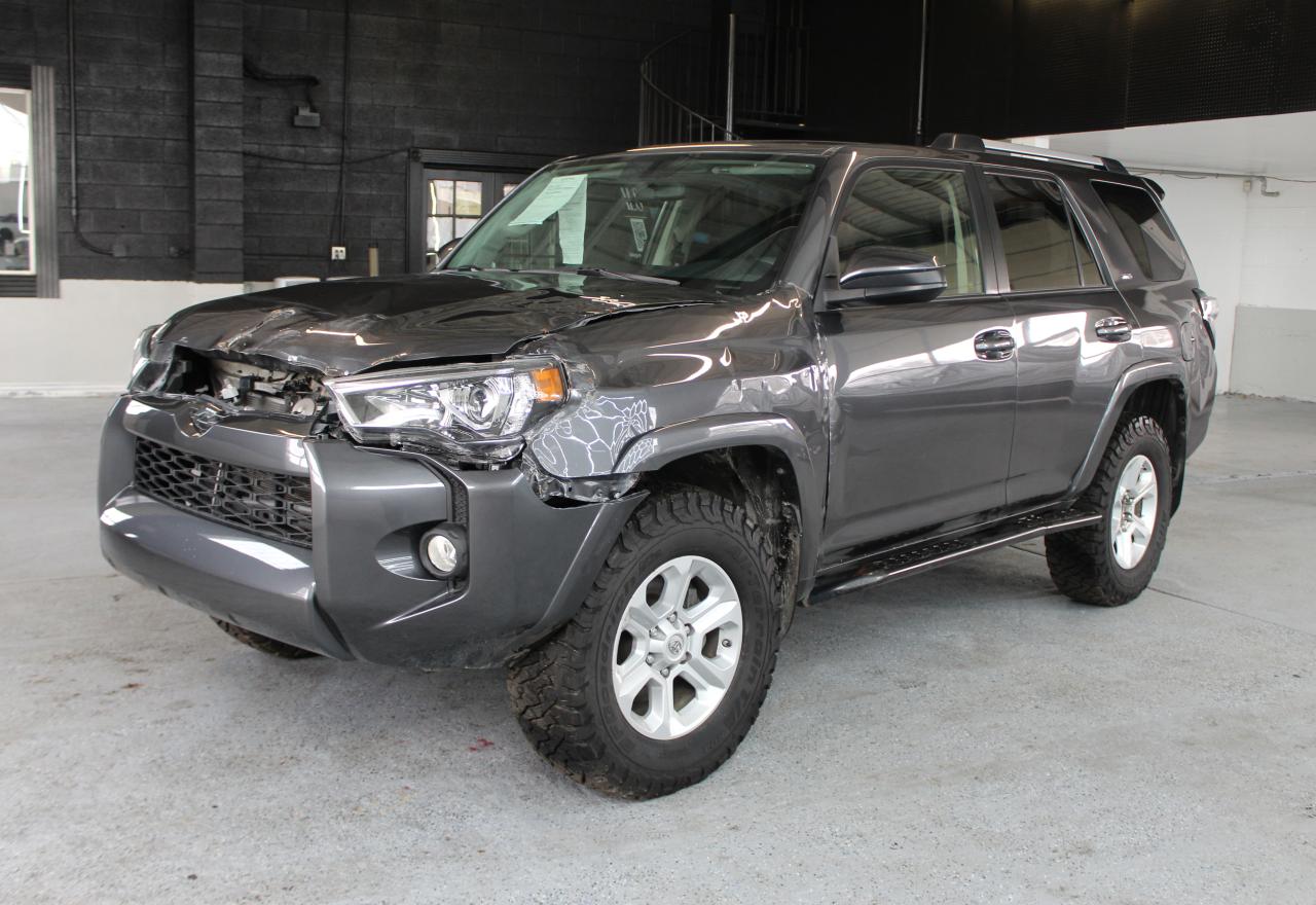 Toyota 4Runner 2019 — photo 2