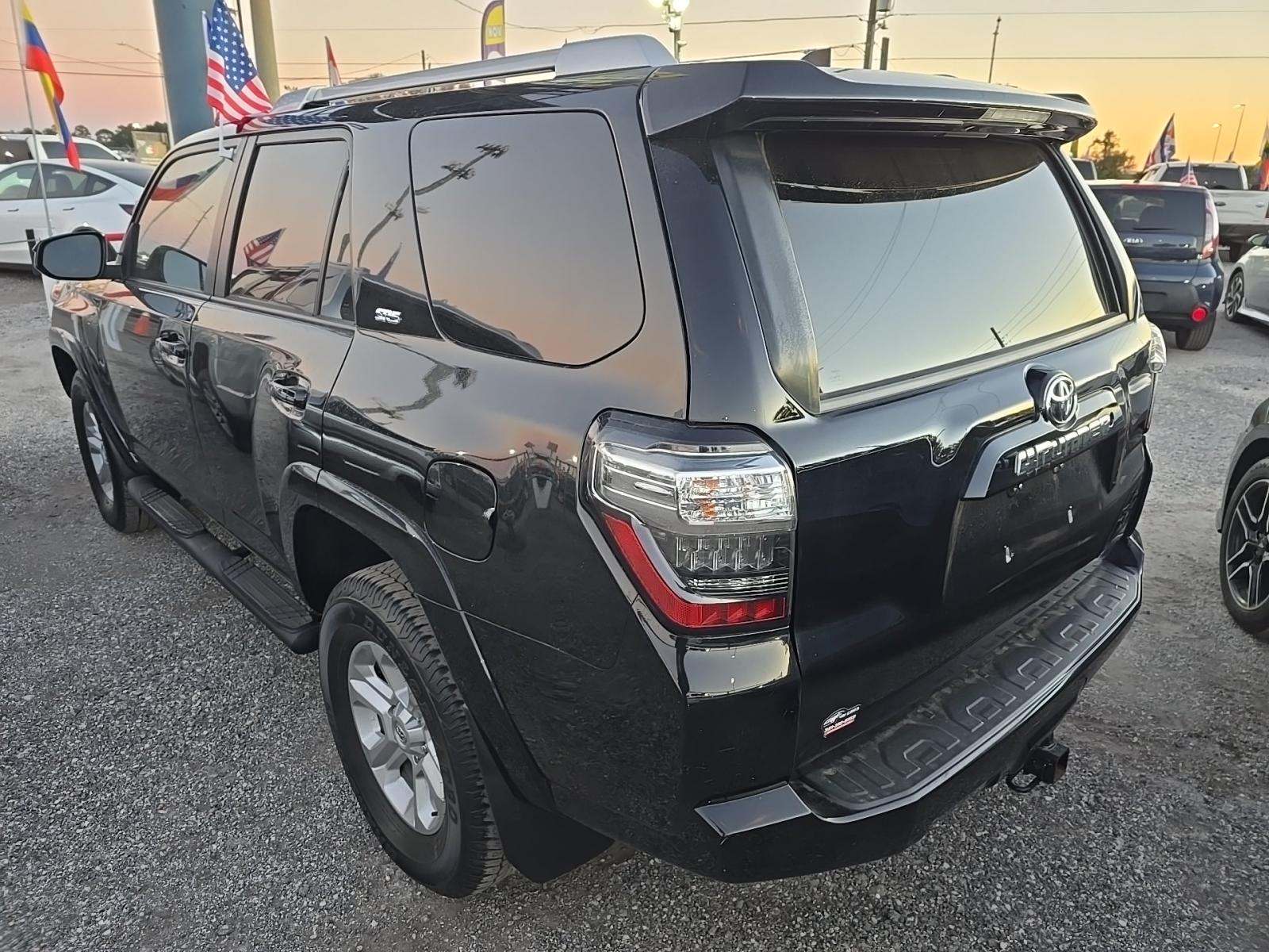 Toyota 4Runner 2016 — photo 2