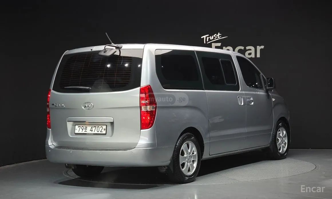 Hyundai Starex 2018 — photo 2