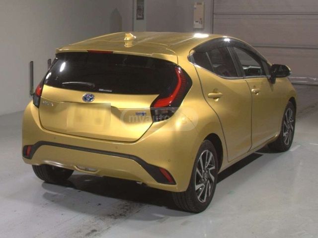 Toyota Aqua 2023 — photo 2
