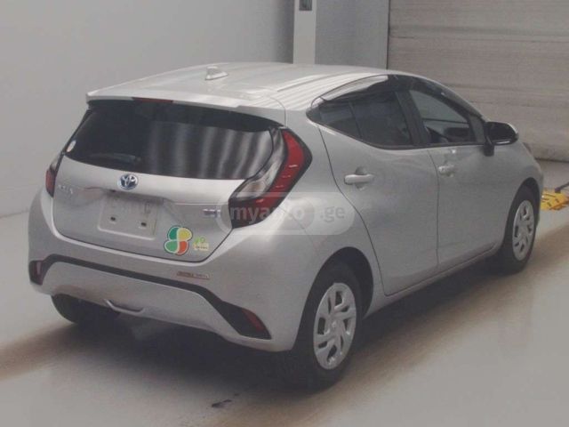 Toyota Aqua 2023 — photo 2