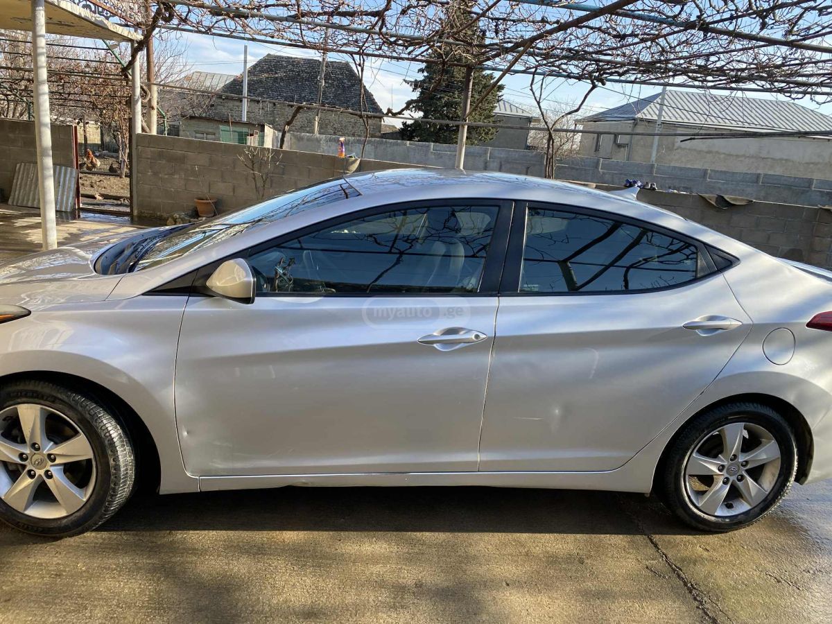 Hyundai Elantra 2014 — photo 2