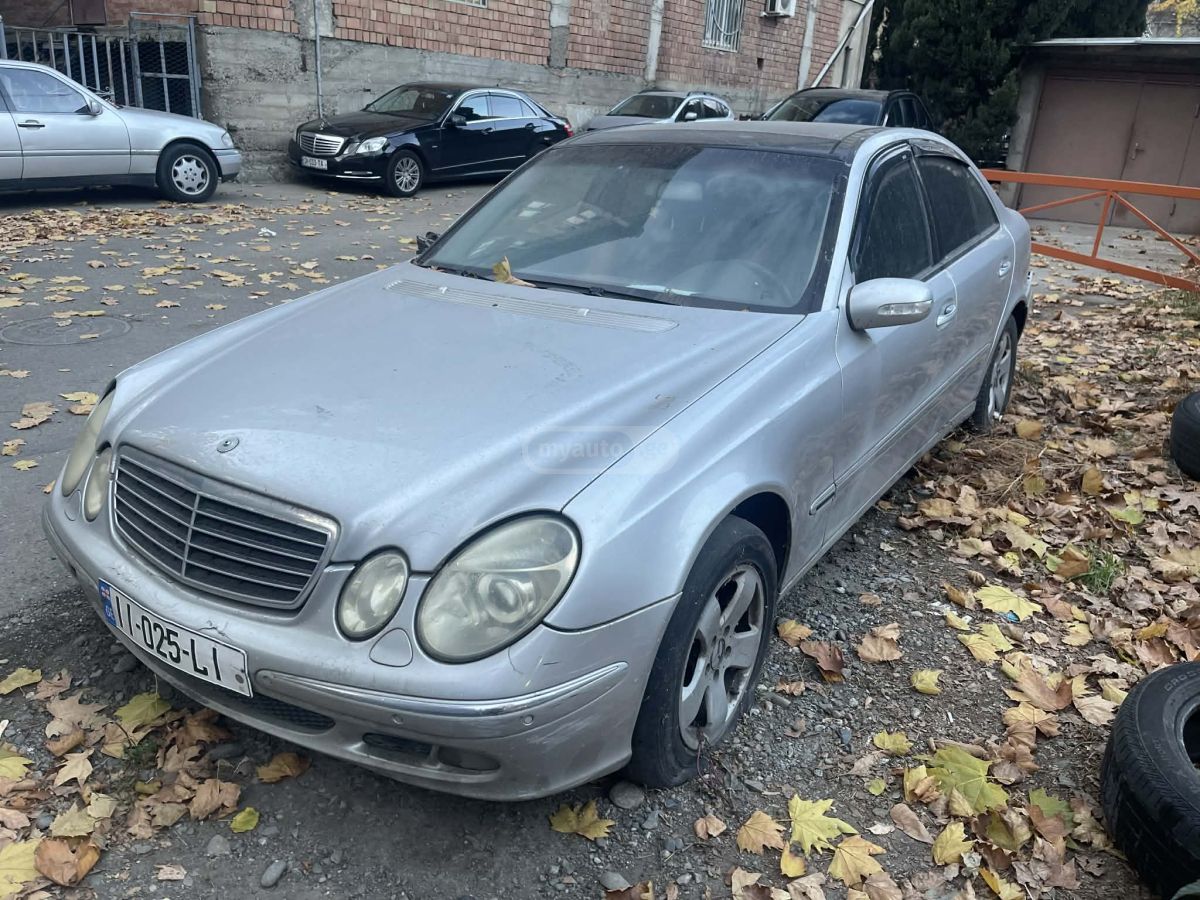 Mercedes-Benz E 212 2026 — photo 2