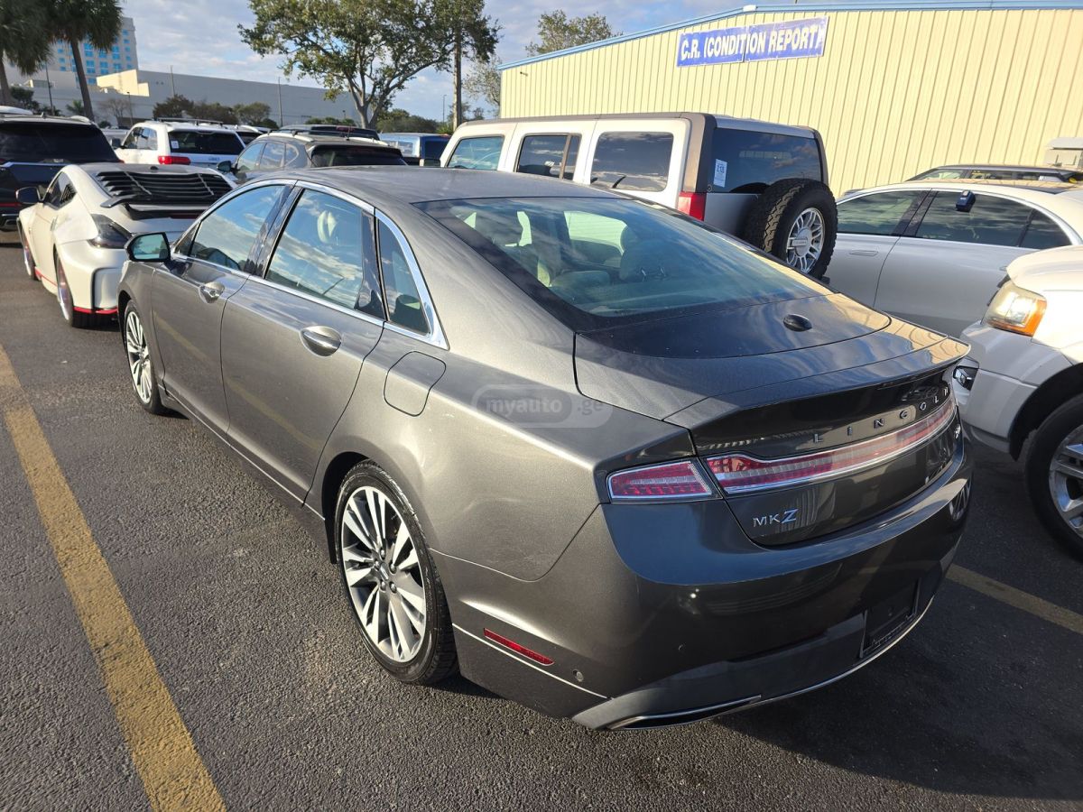Lincoln MKZ 2017 — photo 2