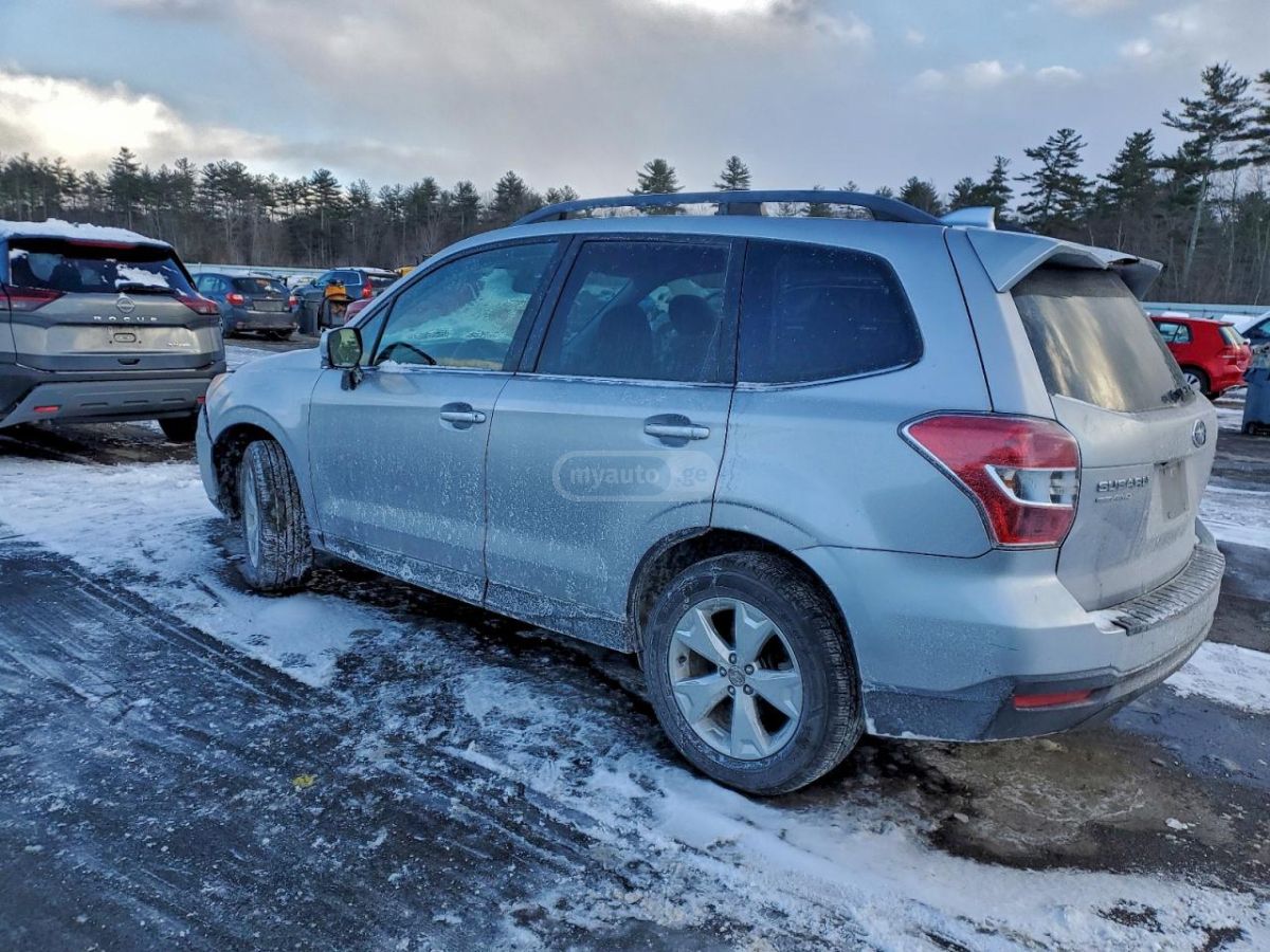 Subaru Forester 2016 — photo 2