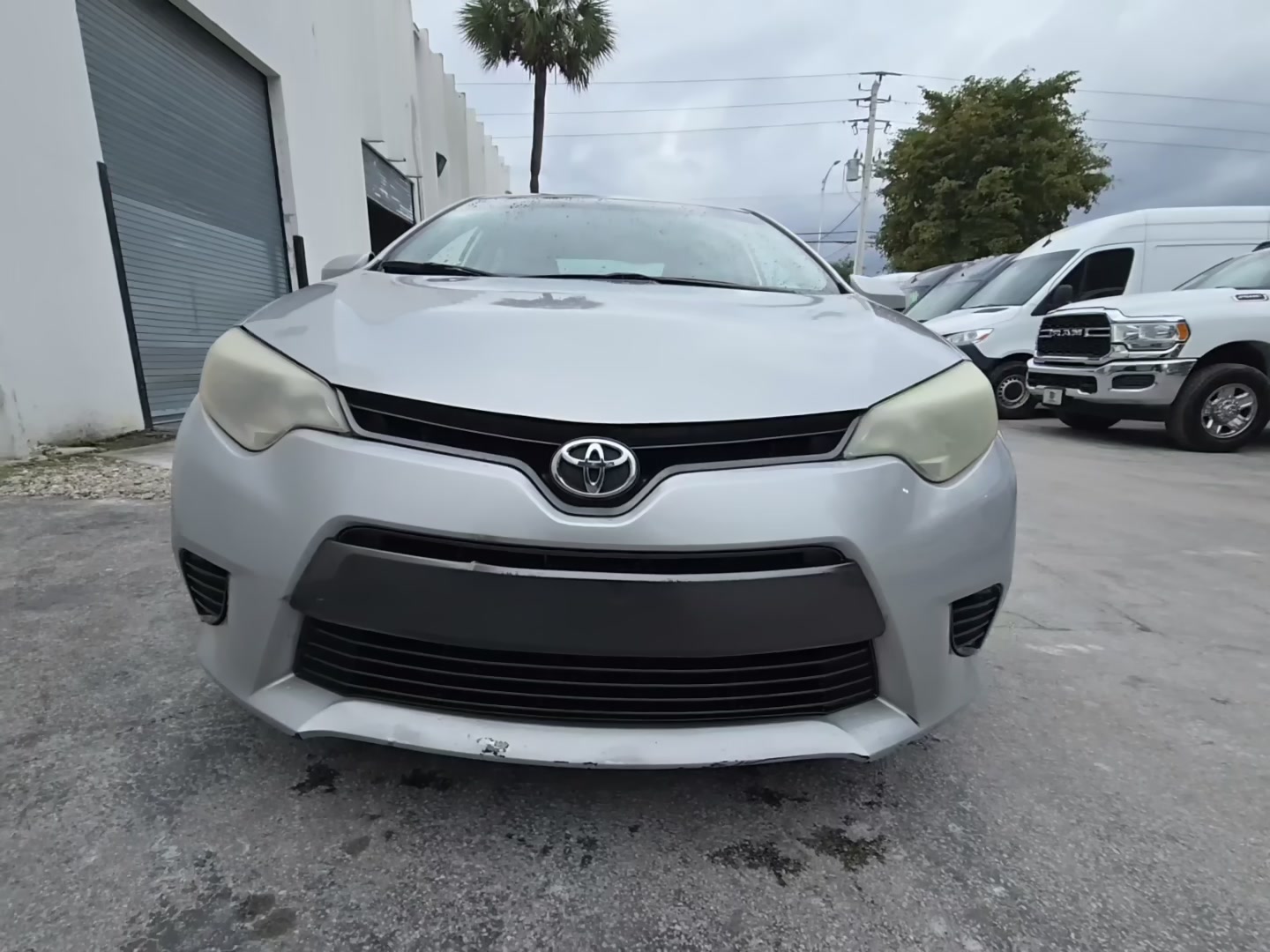 Toyota Corolla 2015 — photo 2