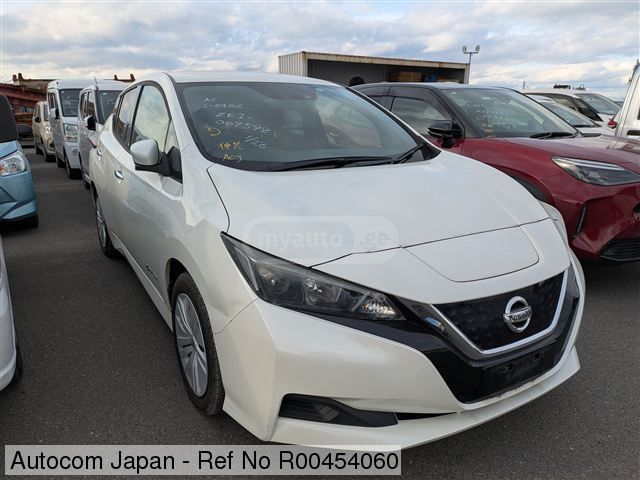Nissan Leaf 2018 — photo 2