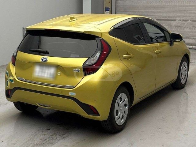 Toyota Aqua 2023 — photo 2