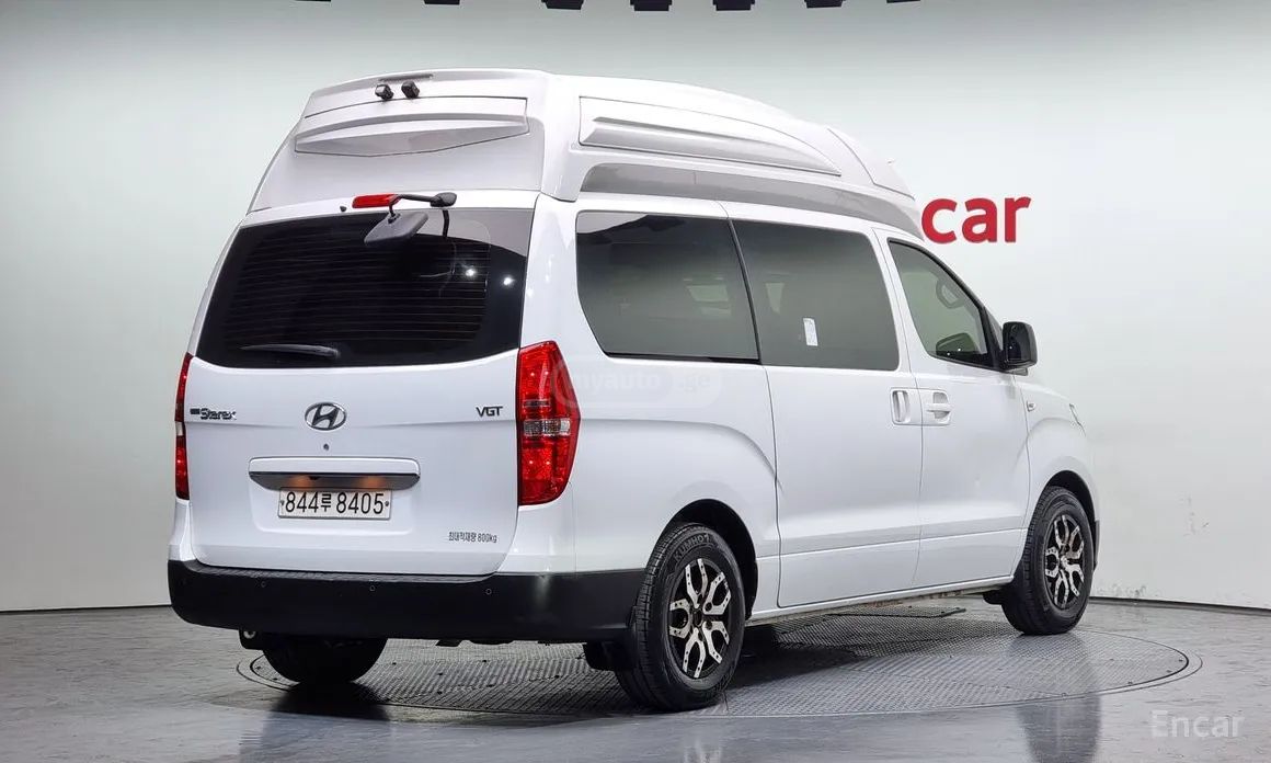 Hyundai Starex 2021 — photo 2