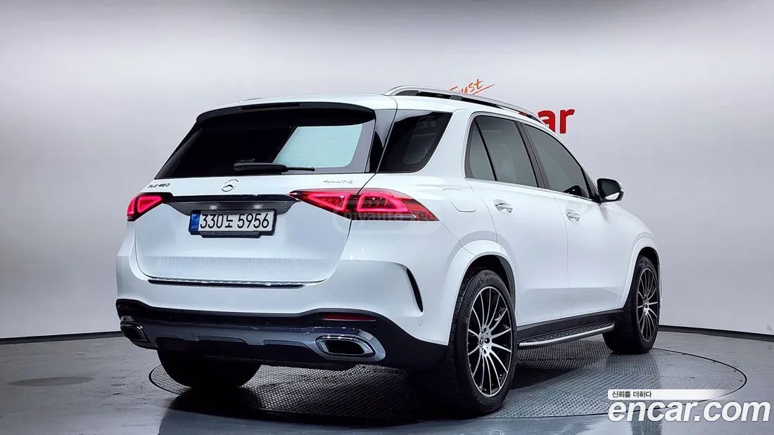 Mercedes-Benz GLE 63 AMG 2021 — photo 2