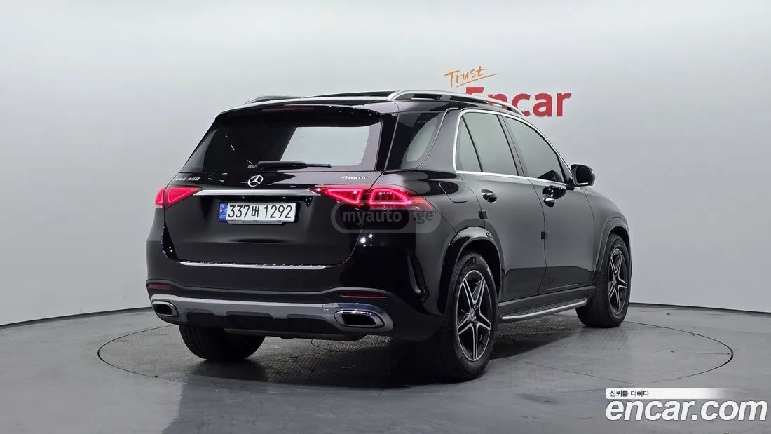 Mercedes-Benz GLE 63 AMG 2021 — photo 2