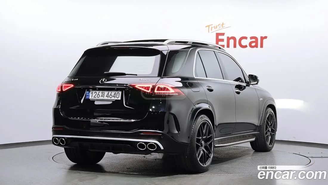 Mercedes-Benz GLE 63 AMG 2021 — photo 2