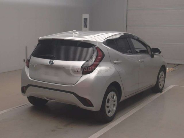 Toyota Aqua 2023 — photo 2