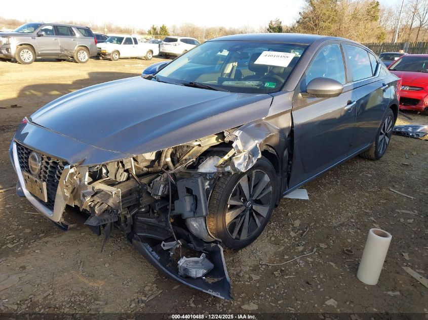 Nissan Altima 2022 — photo 2