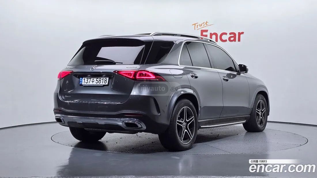 Mercedes-Benz GLE 63 AMG 2021 — photo 2