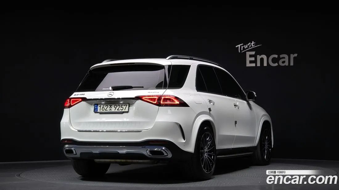 Mercedes-Benz GLE 63 AMG 2022 — photo 2
