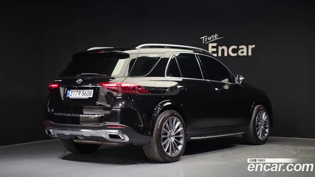 Mercedes-Benz GLE 63 AMG 2024 — photo 2