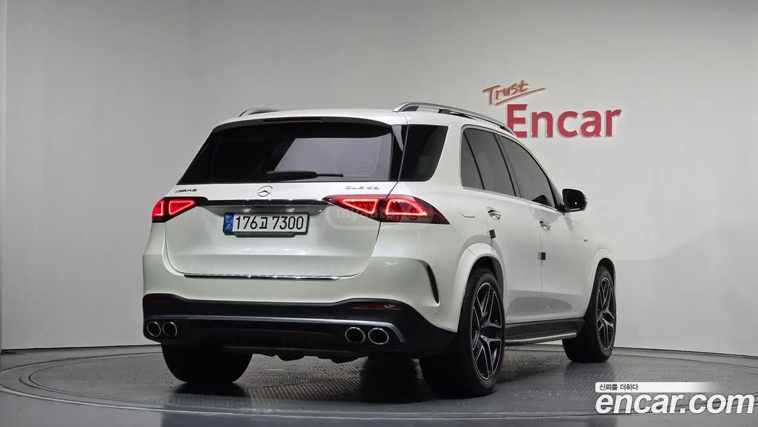 Mercedes-Benz GLE 63 AMG 2021 — photo 2