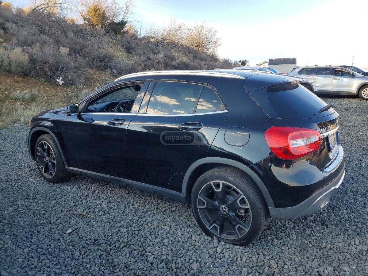 Mercedes-Benz GLA 250 2020 — photo 2