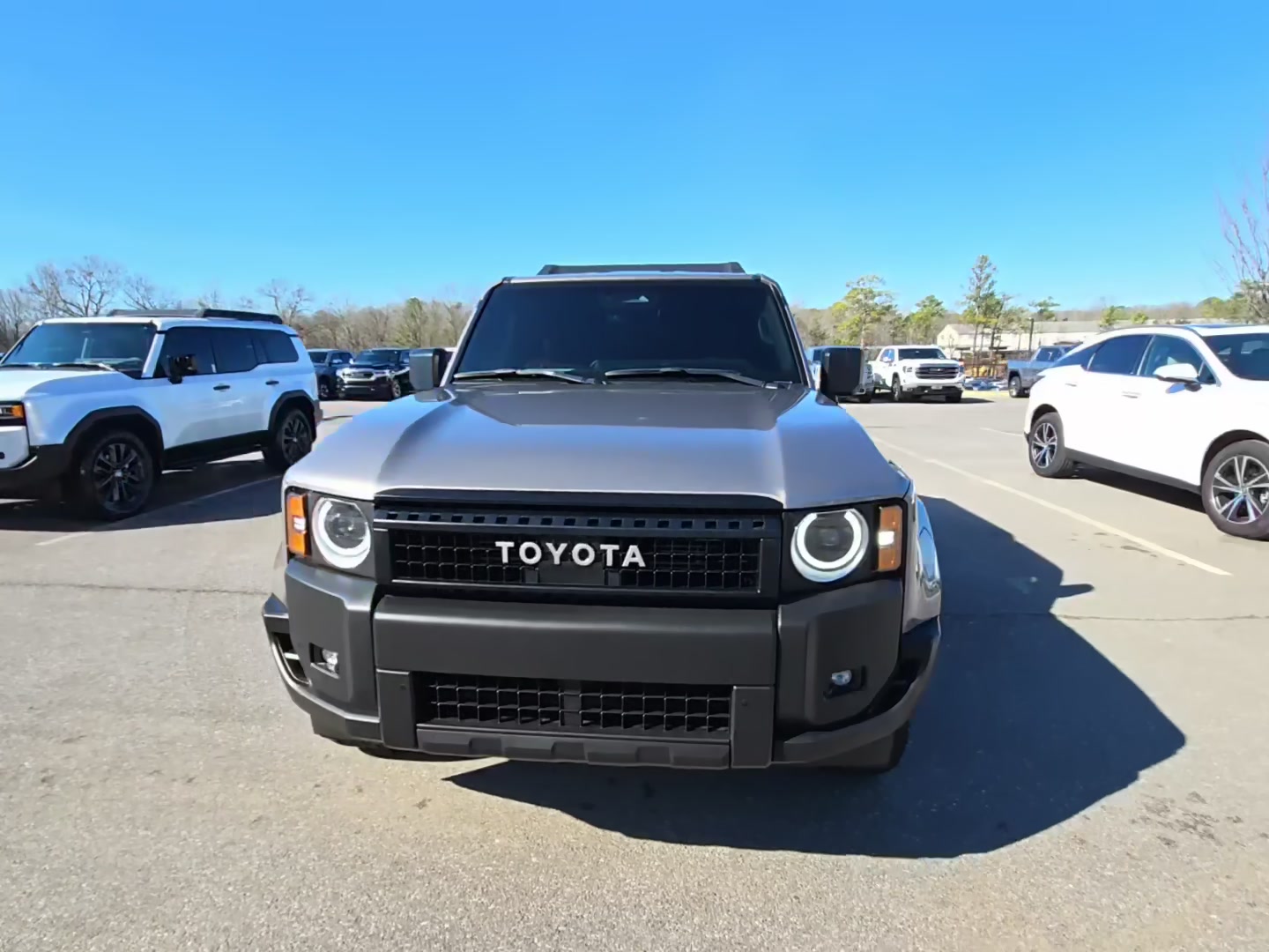 Toyota Land Cruiser 2024 — photo 2