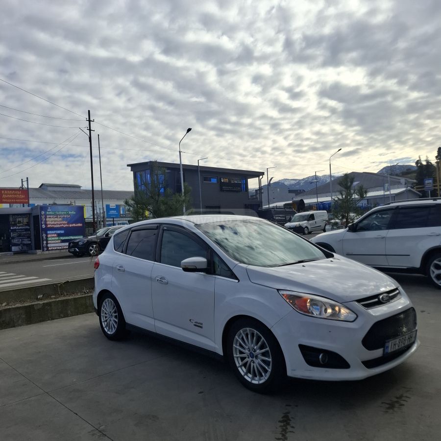 Ford C-Max 2012 — photo 2