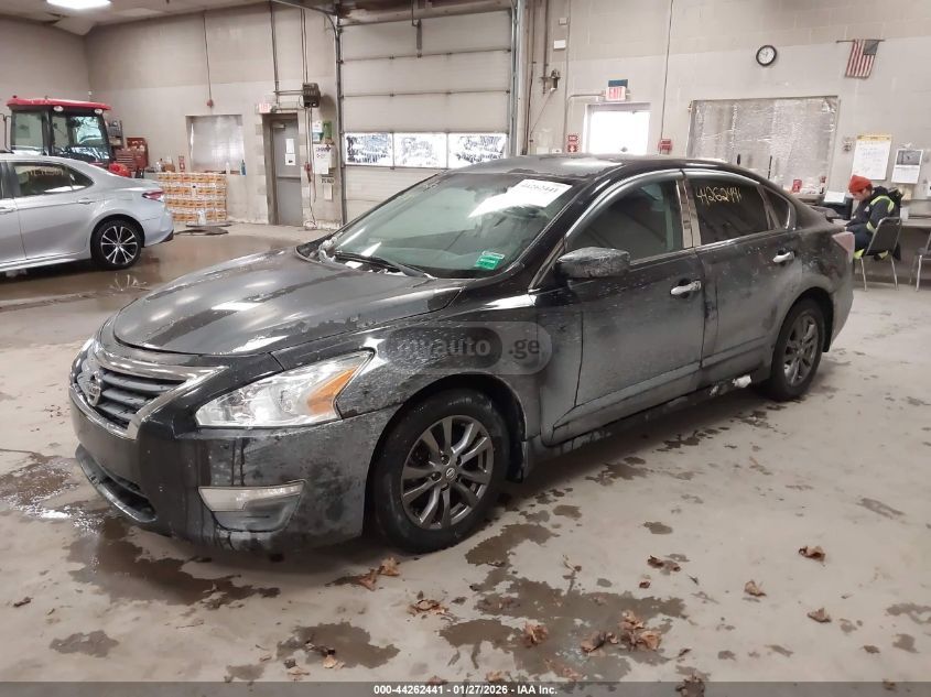 Nissan Altima 2015 — photo 2