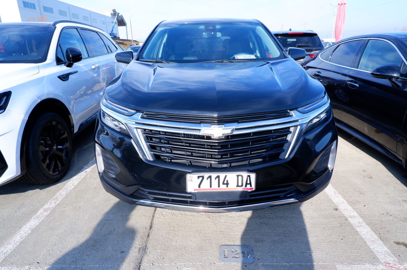 Chevrolet Equinox 2023 — photo 2