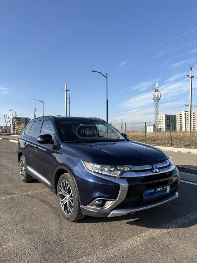 Mitsubishi Outlander 2015 — photo 2